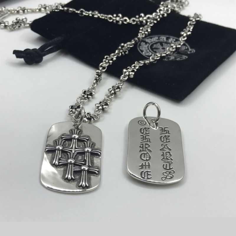 Ch**me He**ts necklaces
